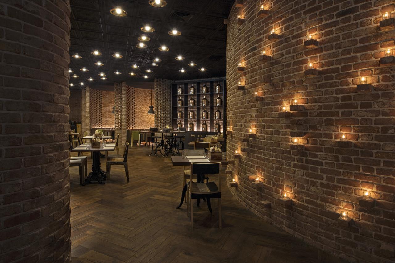 Mondrian Hotel 5*